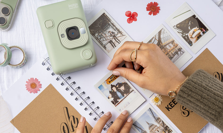 Tus primeros momentos del 2025 en fotos instax